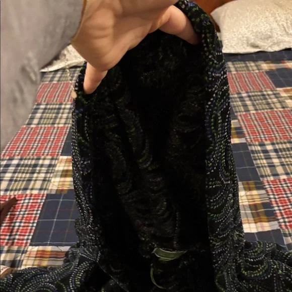 Vera Bradley Black and Green Patterned hooded robe - Picture 8 of 8